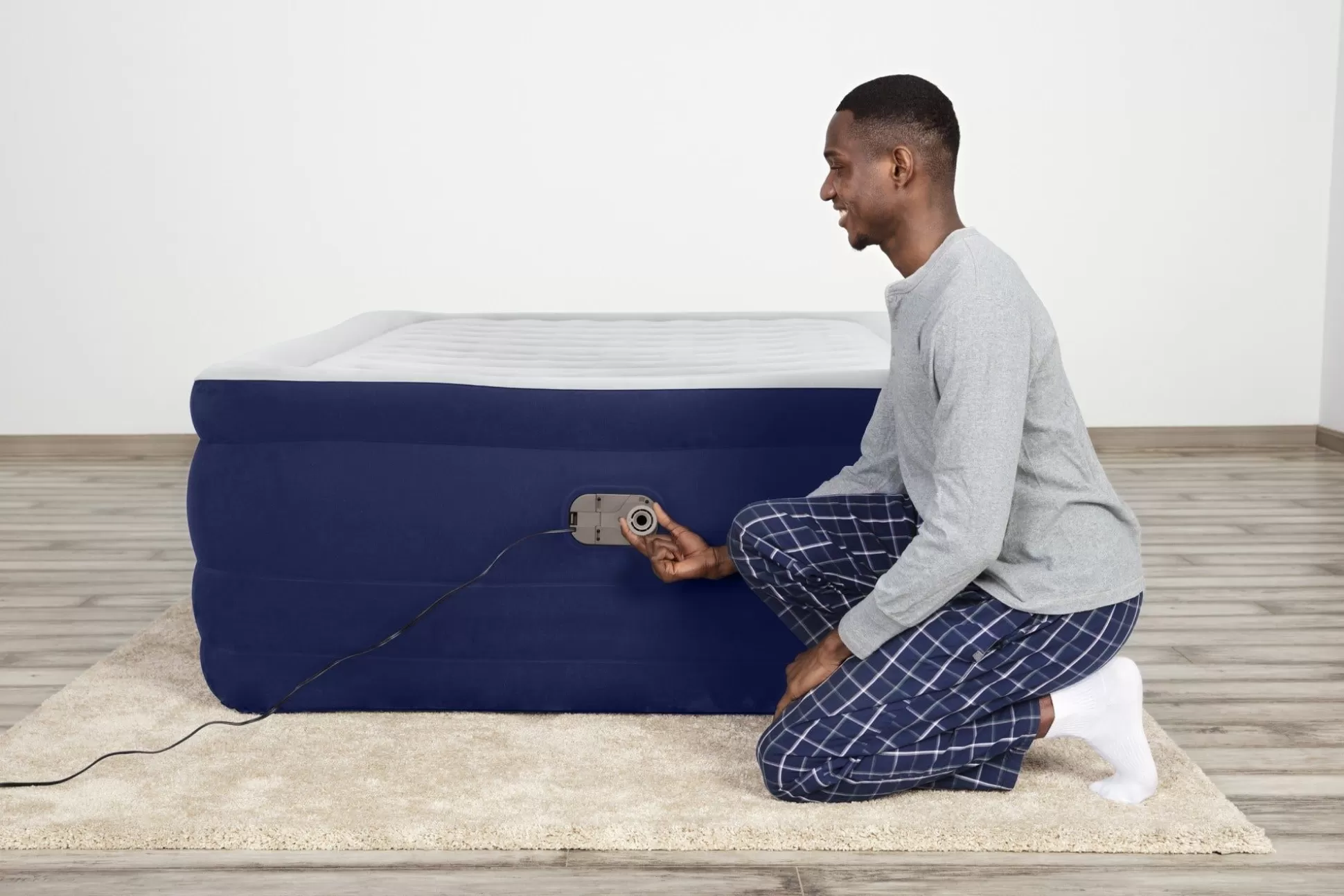 Bestway Tritech Air Mattress Queen 24 With Built-In Ac Pump Included And Antimicrobial Coating Sale