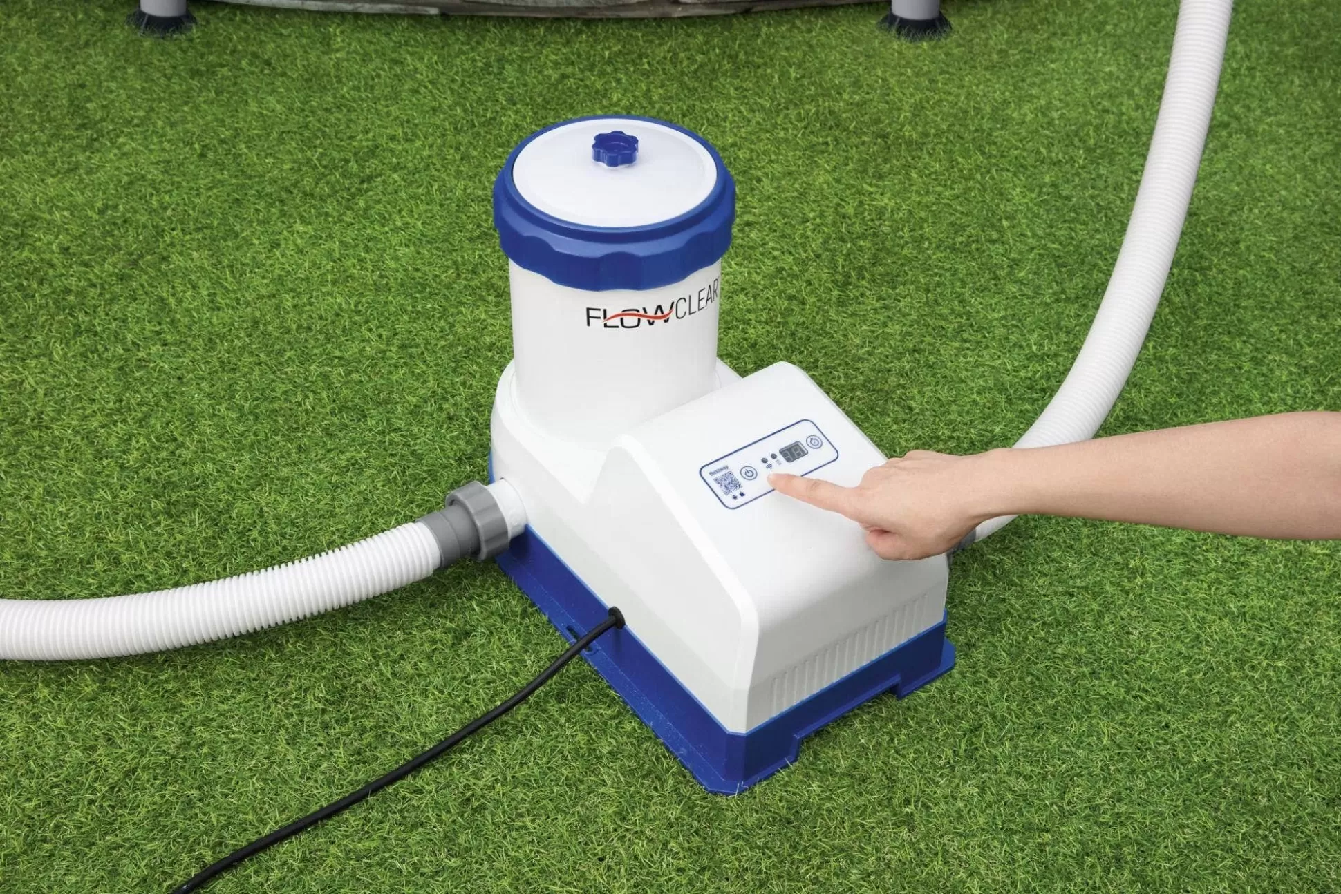 Bestway Flowclear Smart Touch Wifi 2,000 Gal. App-Controlled Filter Pump Hot