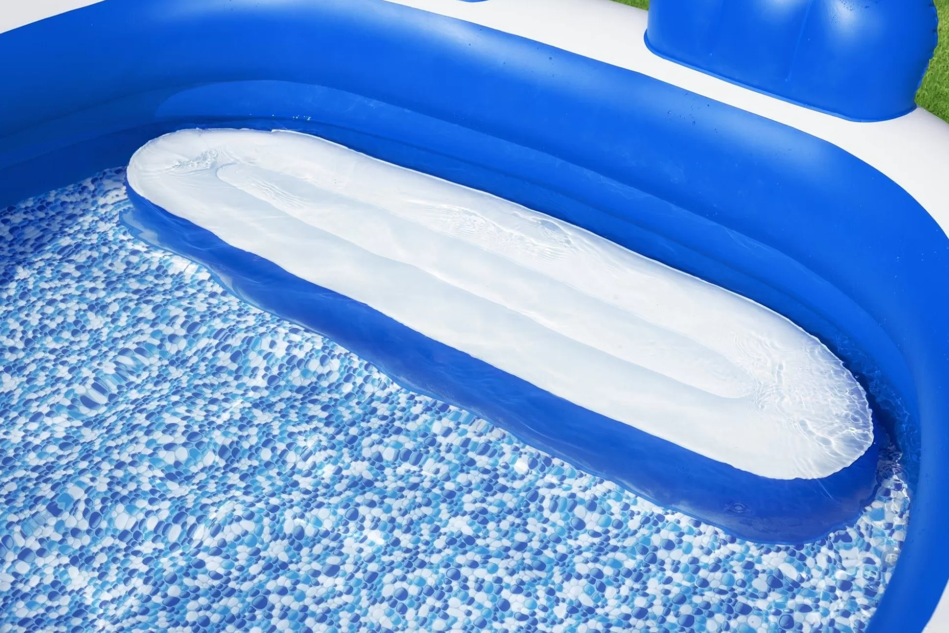 Bestway H2Ogo! Splash Paradise 7'7 X 7'2 X 31 Inflatable Family Pool Store