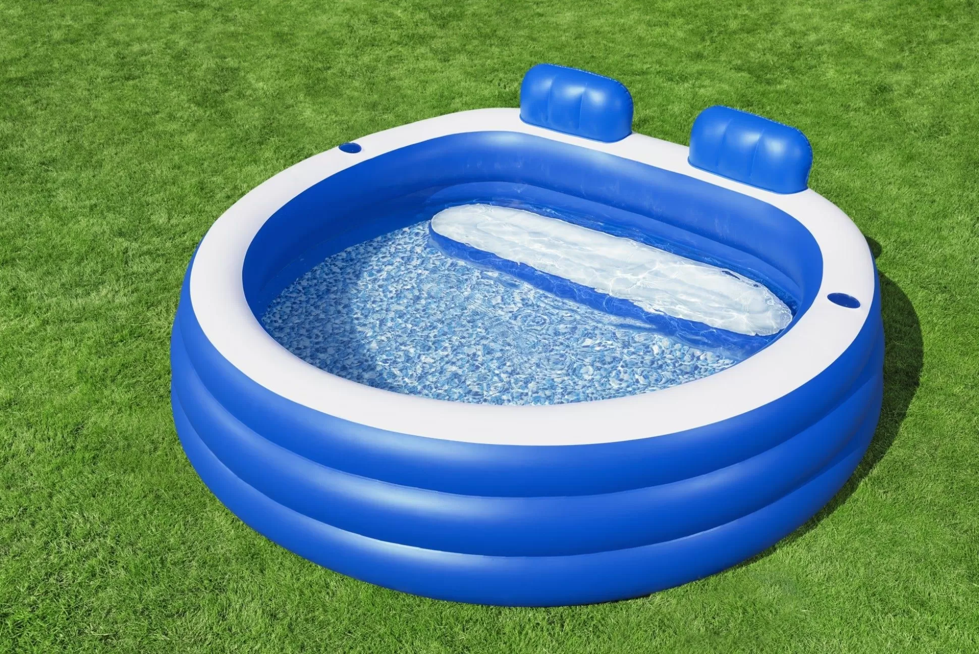 Bestway H2Ogo! Splash Paradise 7'7 X 7'2 X 31 Inflatable Family Pool Store